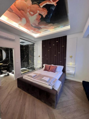 JACUZZI ROYAL SUITE